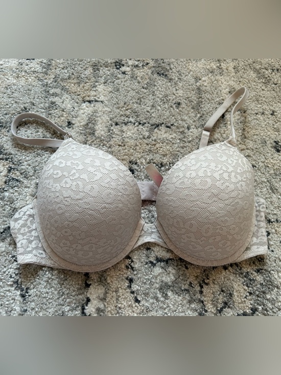 PINK Victoria's Secret Other - PINK Victoria's Secret Cheetah Lace Wear Everywhere Push-Up Bra in White